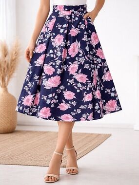 Eliza J Pleated Floral Midi
Ball Circle Pleated Skirt Size 6 EUC